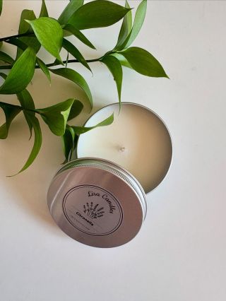 🦟 repelentna sviečka z ekologického kokosového vosku 🥥s osviežujúcou a účinnou vôňou citronelly🪴 odliata v ľahkej...